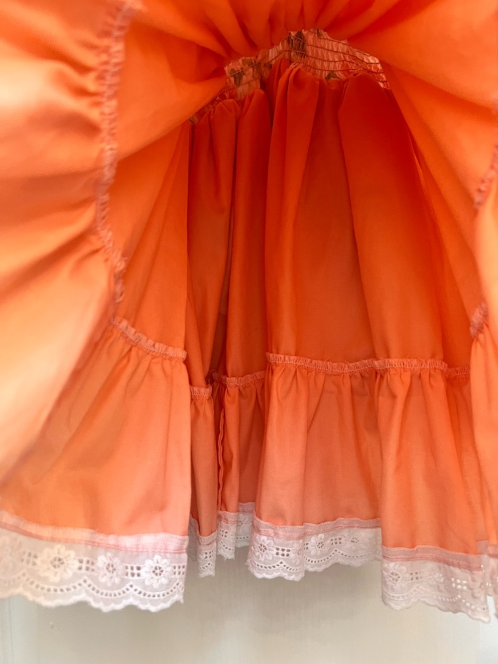 Monika Studio Girls Floral Ruffle Pinafore Dress - Peach/Coral  Floral Size 4 T - Picture 10 of 13